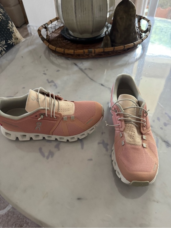 On Running Shoes - On Running Pink and Cream Women's Athletic Shorts